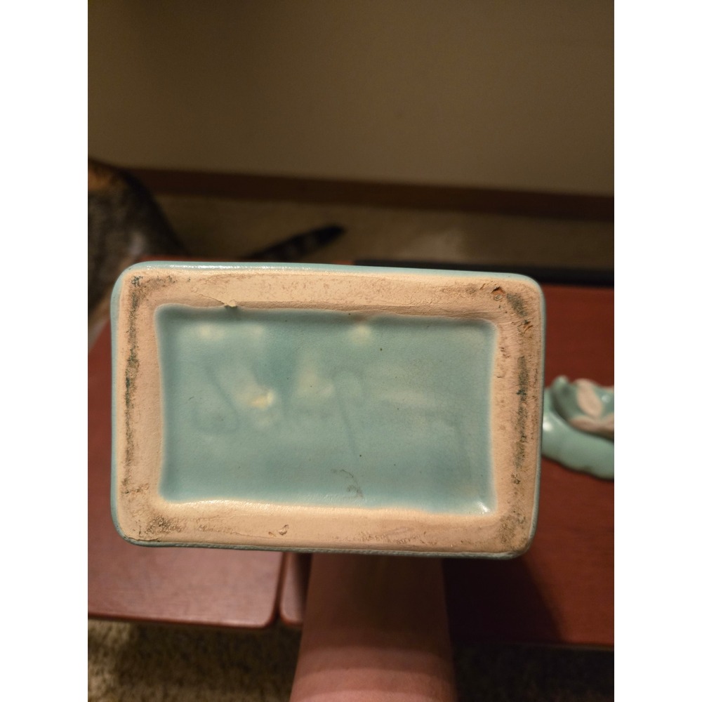 Vintage 1930s Weller Pottery Cameo Rose Set -Rectangular Vase & Cornucopia Vase - Picture 5 of 9